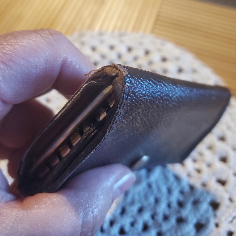LV 6 Key Holder - Picture 5 of 16